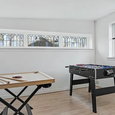 Beautiful In With Kitchen *
